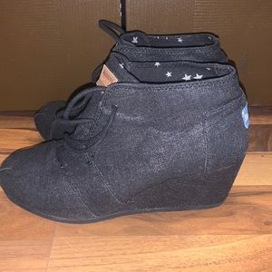 Toms heels